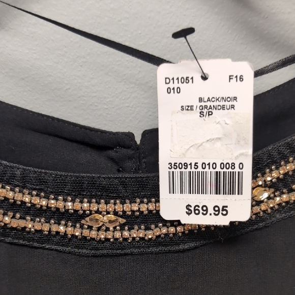 Le Chateau Black NWT Short Sleeve Flutter Sleeve Blouse Size Small - Picture 2 of 8